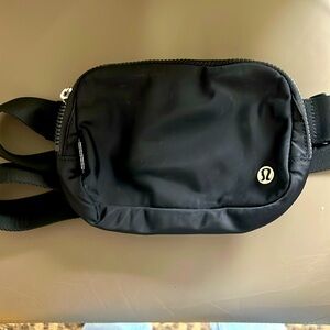 Lululemon Black Everywhere Belt Bag 1L